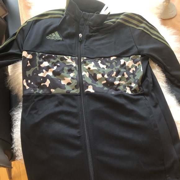 SOLD!BNWT Gorgeous Adidas Tiro 21 Camo colourblock graphic men’s track jacket .. - Picture 5 of 16
